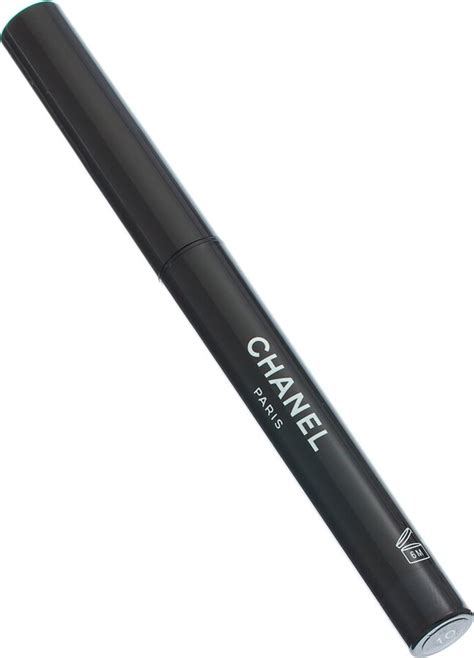 signature de chanel eyeliner cartridge.